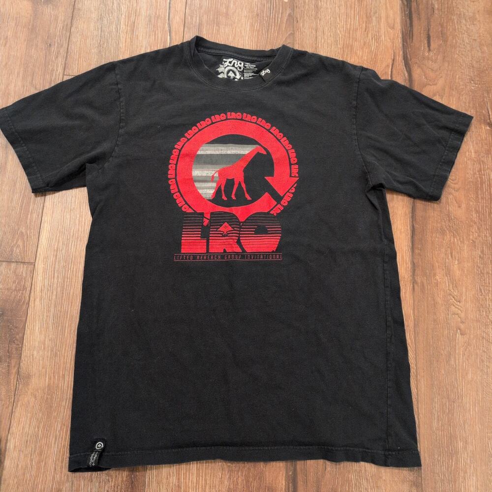 LRG Lifted Research Group Men's Medium Shirt‎ Giraffe Red Skater Spellout